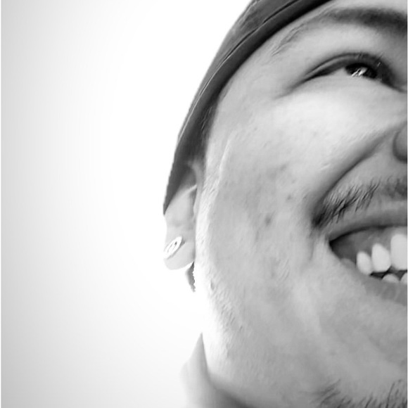 Meet your Posher, Aaron - Picture 2 of 2